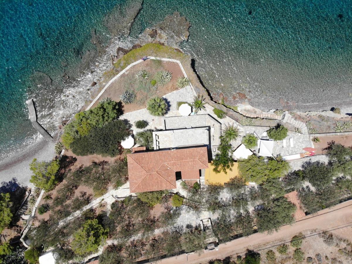 Lady Of Hydra Villa, Sea Front View, Private Beach Екстер'єр фото